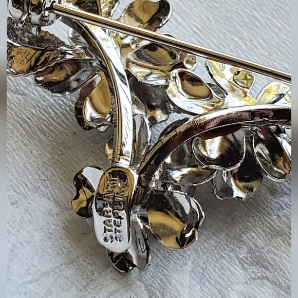 Vintage Sterling Silver Earrings & Brooch - Picture 4 of 6